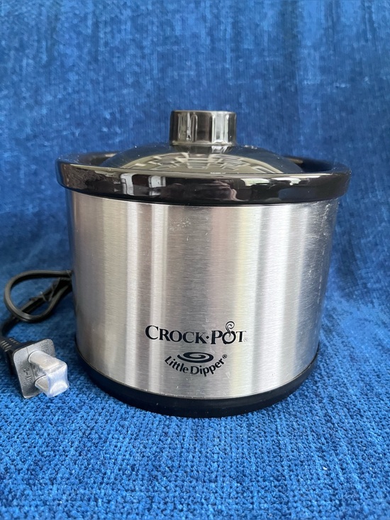 Crock Pot Other - Like New 16 Ounce Crock-Pot Little Dipper